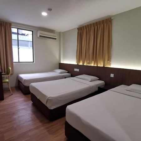 Hotel Holiday Kota Kinabalu Eksteriør bilde