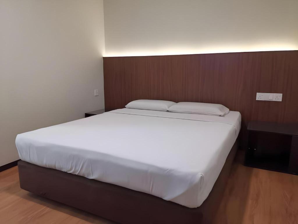 Hotel Holiday Kota Kinabalu Eksteriør bilde