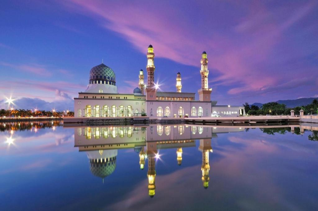 Hotel Holiday Kota Kinabalu Eksteriør bilde